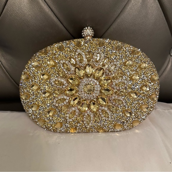 NWOT Diamond Women Clutch Evening Bags Bridal Crystal Flower. - Picture 4 of 5